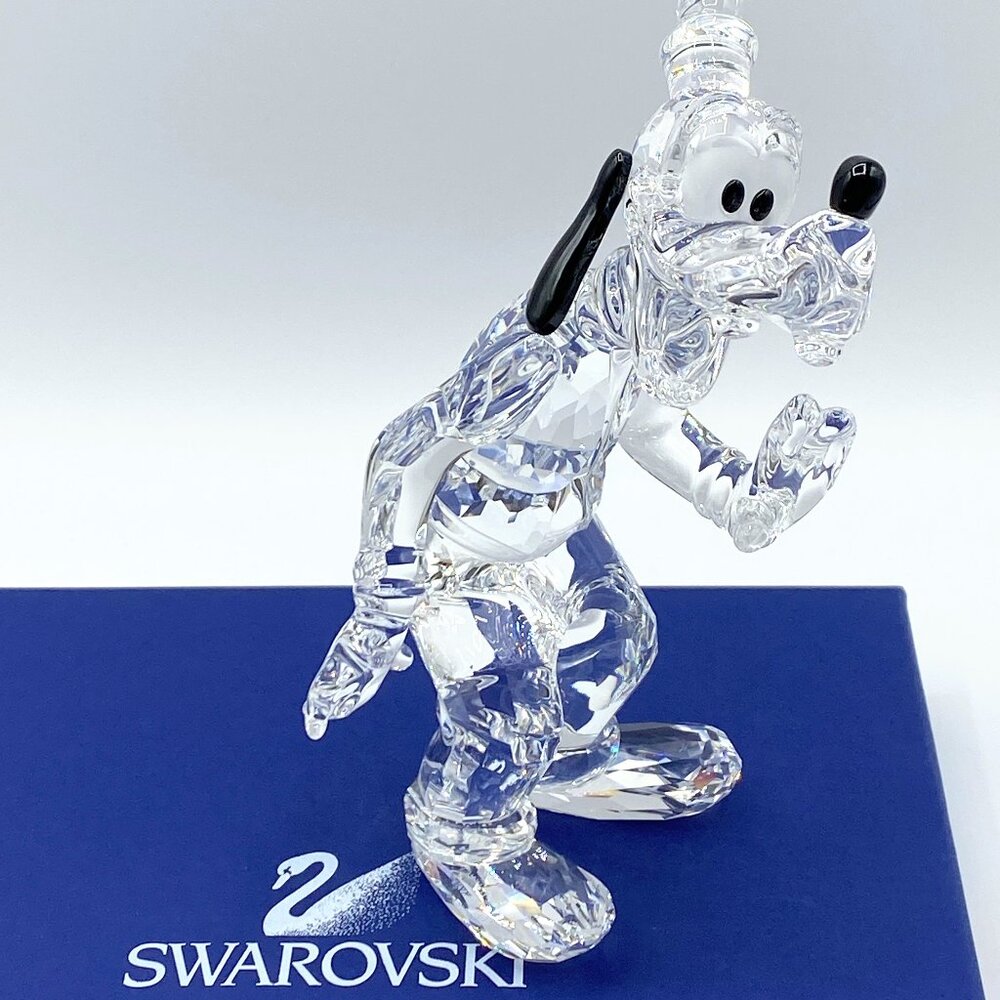 Swarovski crystal Goofy Disney Figurine mint condition with original box S53